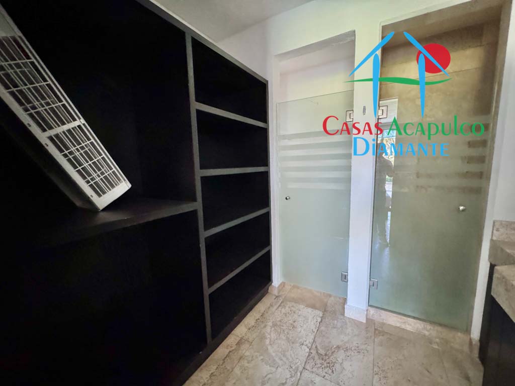 La Vista 302 - Recámara tres 7